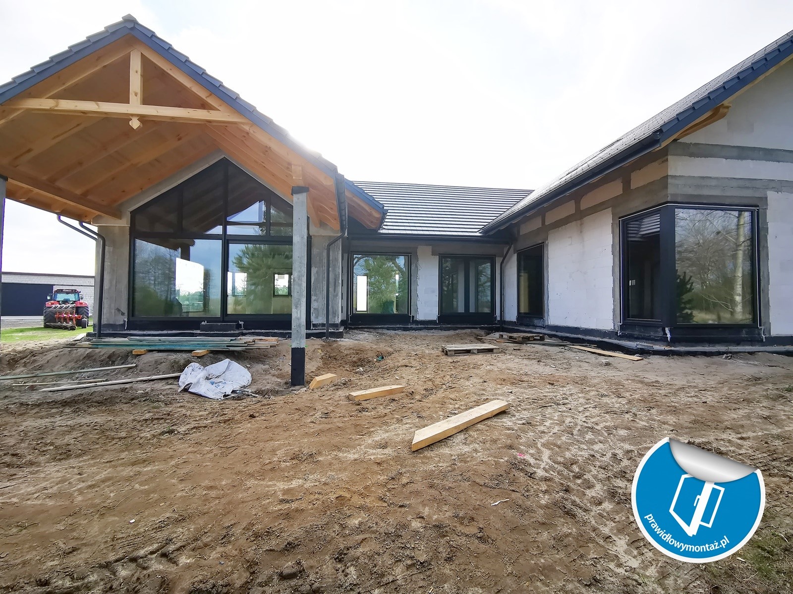 Dom typu stodoła w okolicy Puław